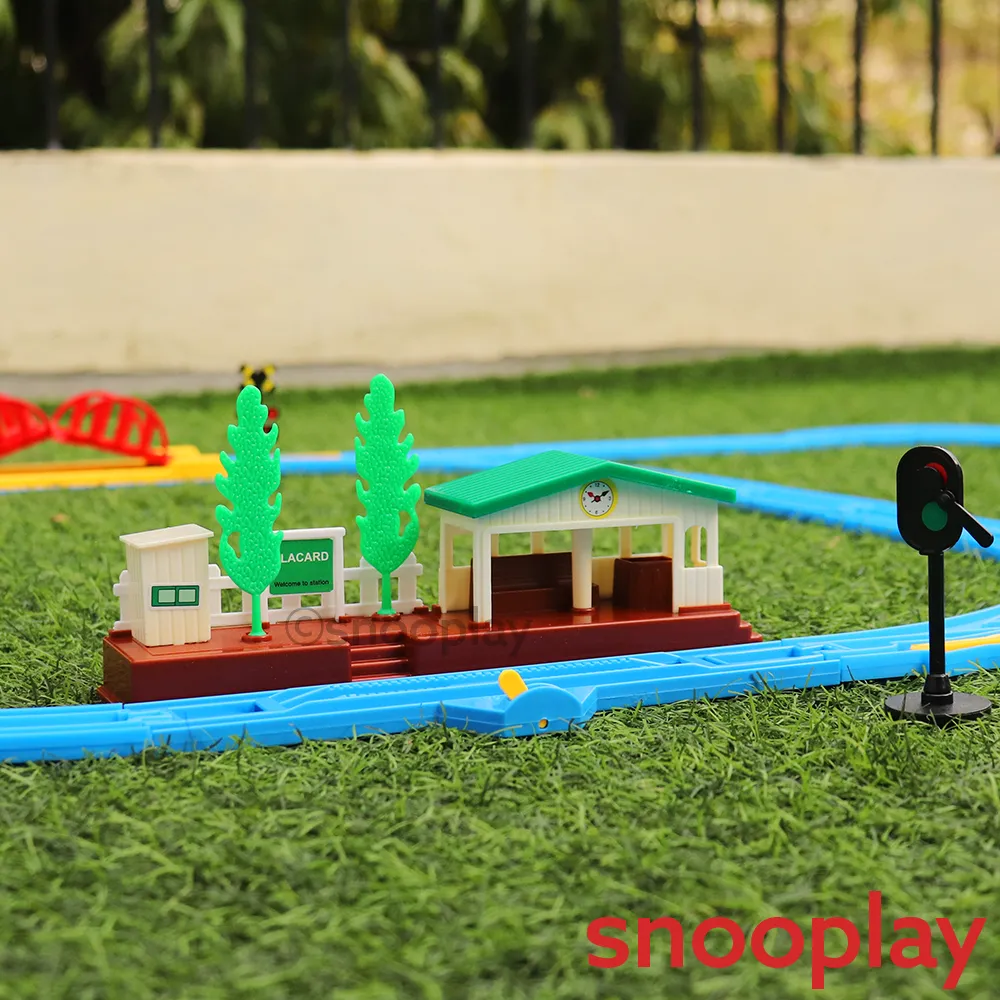 Toy Train Playset with Changeable Tracks (Light & Sound)