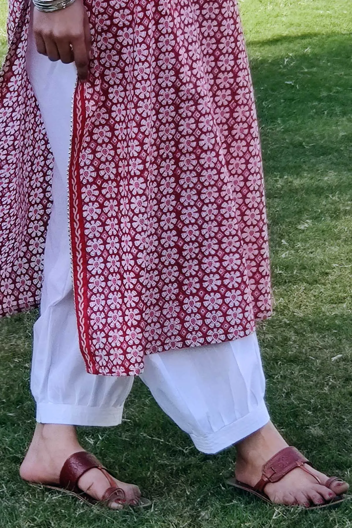 White Cotton Straight Pants With Elasticated Waist In Salwar Style